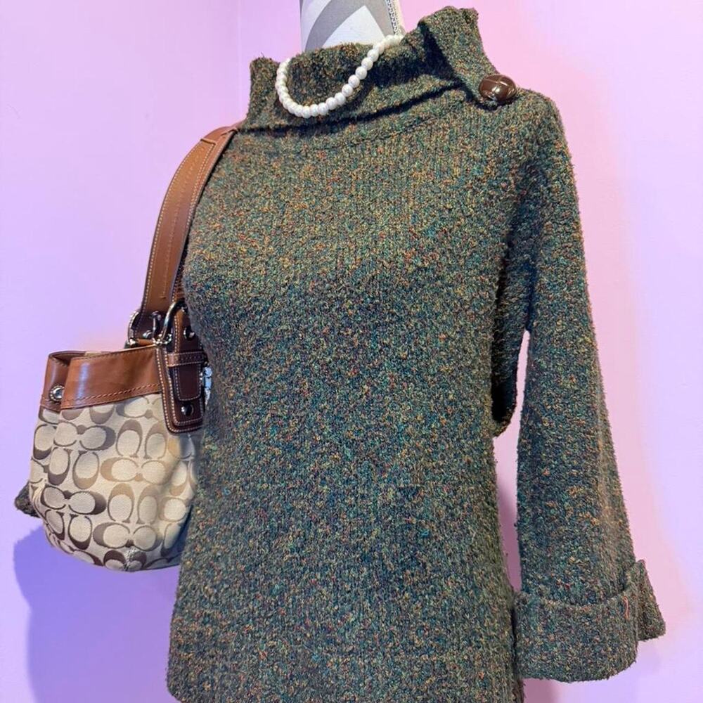 Green pop y2k sweater with